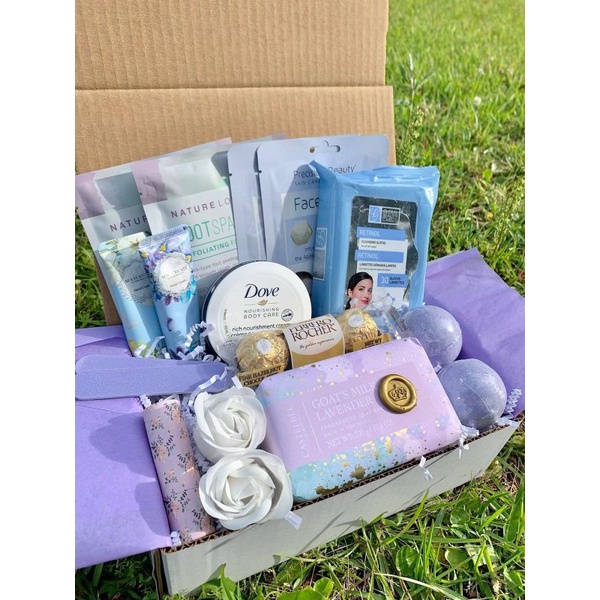 

GIFT BOX