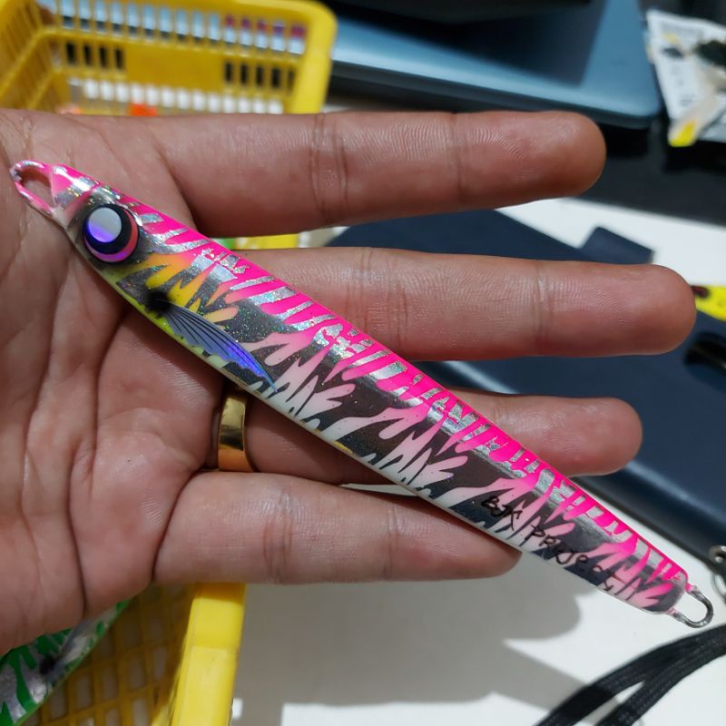 METAL JIG MARIA FLICKER 160g FULL GID ABSTRAK FOIL PINK