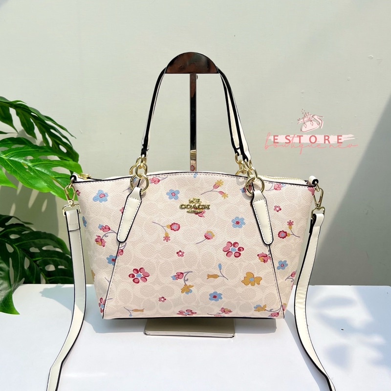 New Ch 03 Flowers Tote Bag