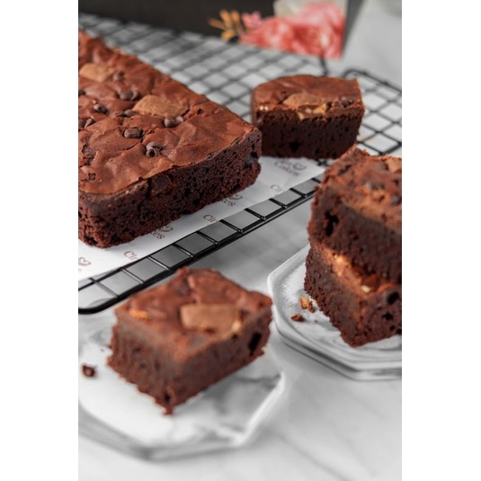 

Cinta Cakes & Bakery - Brownies Chewy - Brownies Oven Premium 30x10cm