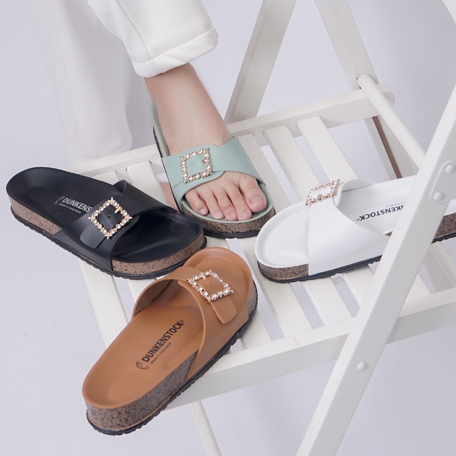 LAPEPA YUK - Dunkenstock TIMMY Sandal Wanita Slop Casual Size 36 - 40 Model Birken Sol Puyuh Sara Sara Sendal Cewek Kulit Santai Beleza Strap Gesper 1 Kristal Blink Empuk 37 38 39 Warna White Putih Selop Anti Slip Original Shoes ORI Mall Official Store