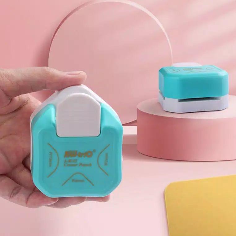 

[O-Y3Y] ✓] Alat Pemotong Sudut Kertas Bulat 3 in 1 R4 R7 R10 KW TRIO Corner Punch Corner Rounder Pemotong Ujung Kertas-paling laris