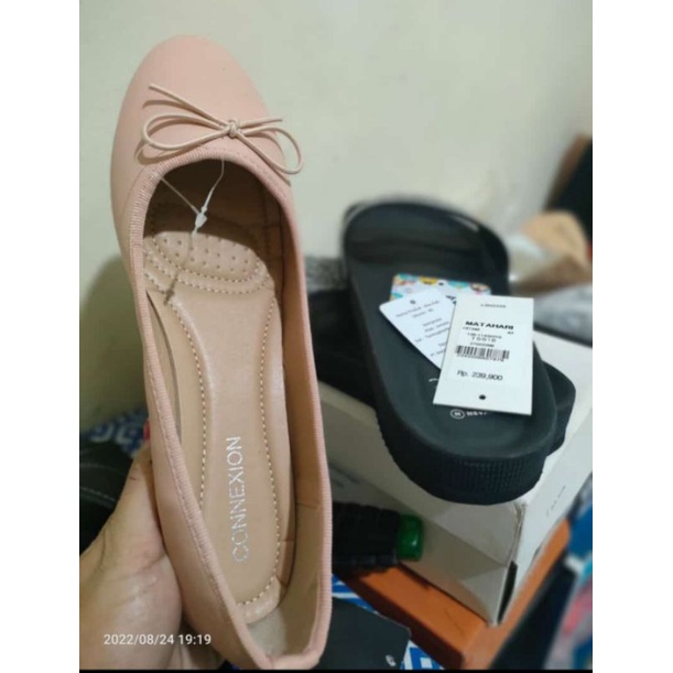 sepatu connexion ori size 40 No Box