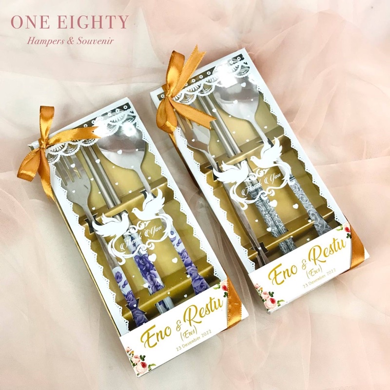Souvenir Pernikahan Cuttlery Set Sendok Garpu Sumpit Stainless Kemas Box Mika Mewah Elegan Souvenir 