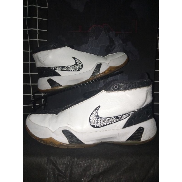 sepatu nike zoom heritage N7 size 42 insole 26.5 material kulit  - sepatu nike second