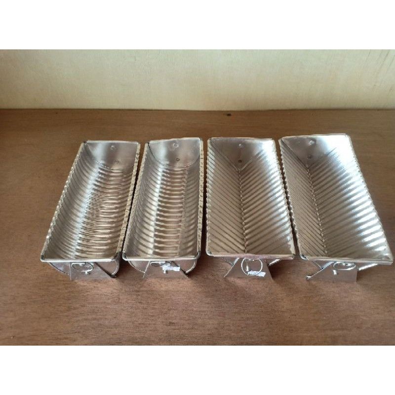 

Cetakan konat V U aluminium kue panggang oven cetakan semangka