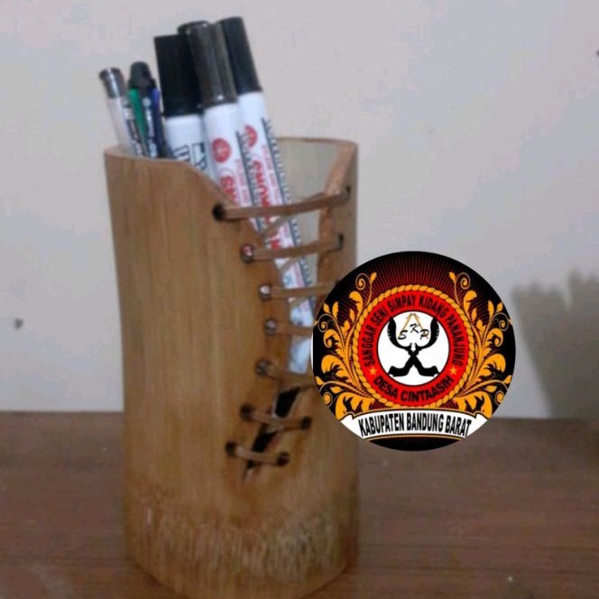 

Tempat Pensil Dan Pulpen Bambu Ukir 2 Pcs