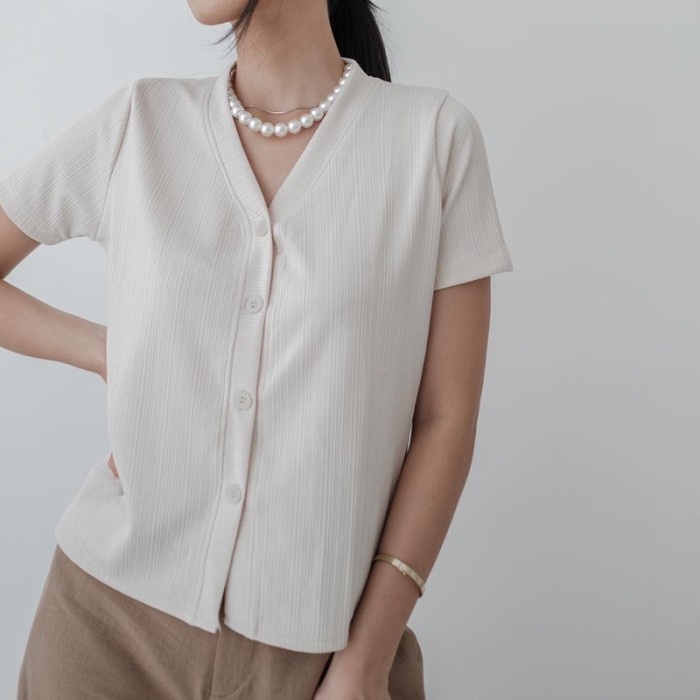 Beige Studio - Jennie Top / Atasan Lengan Pendek Wanita