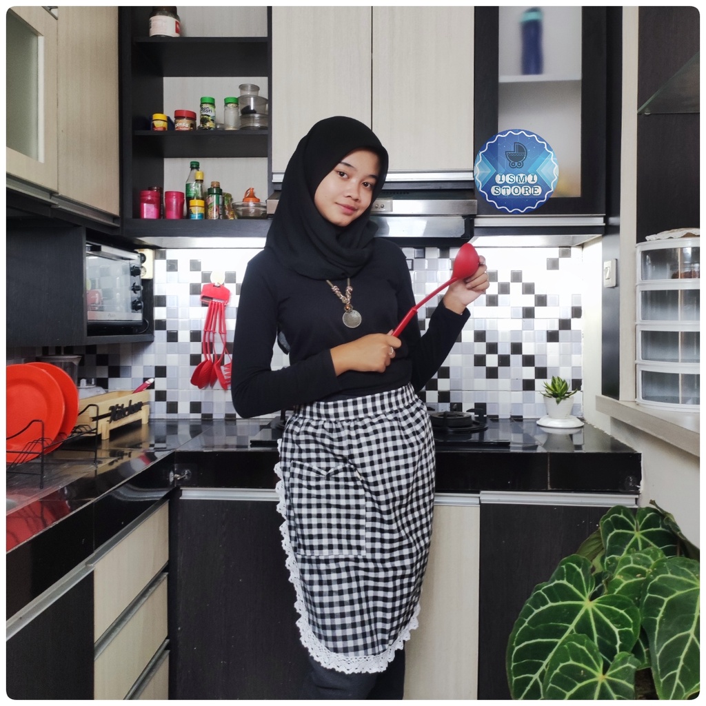 CELEMEK Masak Ala CINDERELLA / Apron LUCU KELILING RENDA Motif Kotak Gingham by Ismi Store (A5)