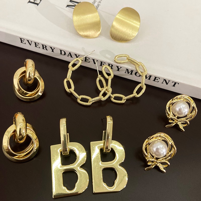 Anting Emas Retro Anting Emas Wanita Lingkaran -Anting Berbentuk Lingkaran Berlebihan Anting Mutiara Berlapis Emas