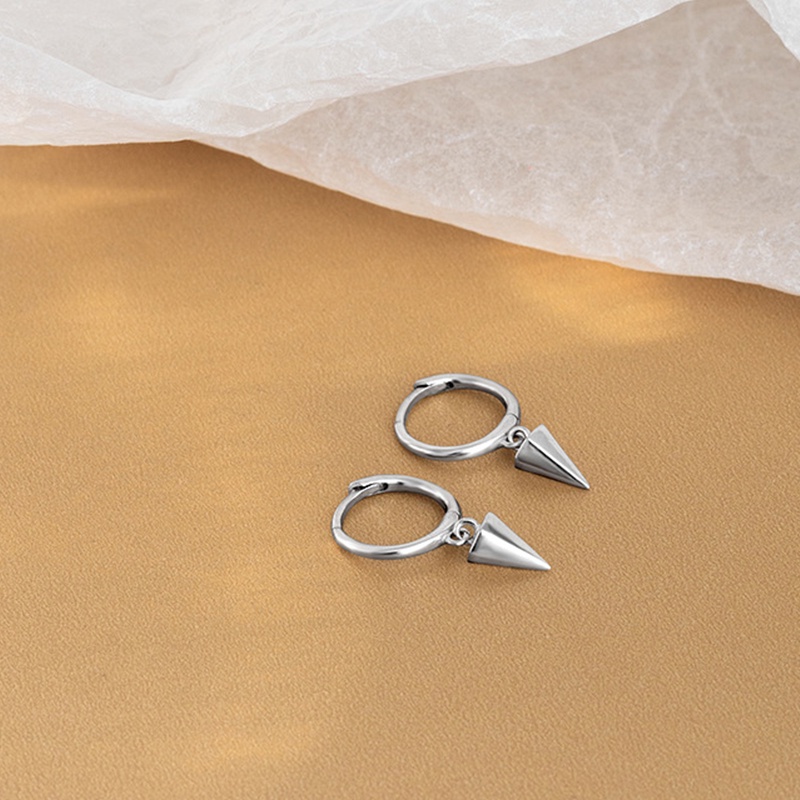 2 Pcs / set Personality Cone Earrings Men and Women Cone Punk Earrings Earrings Hip-hop Earrings