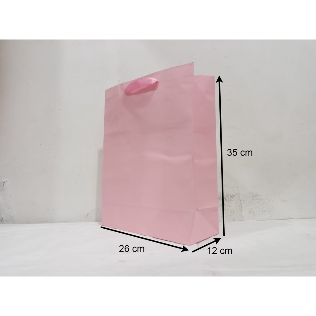 

PaperBag Polos - Buffalo Merah Muda / Pink - 26 cm x 12 cm x 35 cm
