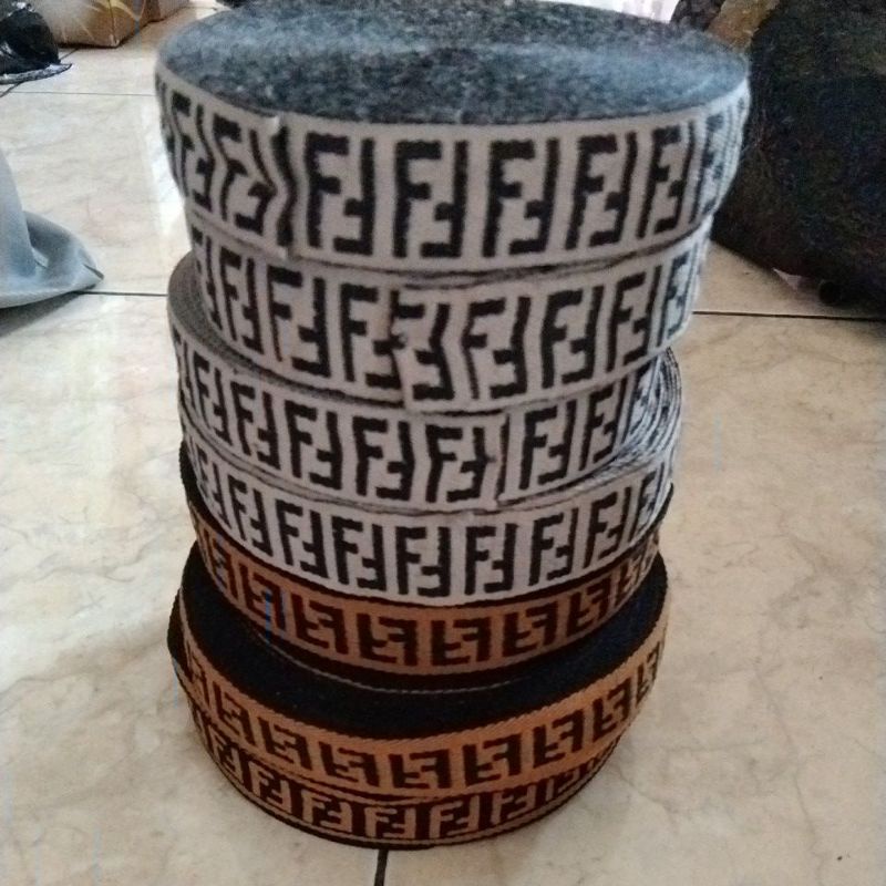 

pita webbing fendi