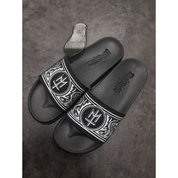 Jual Slide Sandals Ss Maternal Disaster Shopee Indonesia