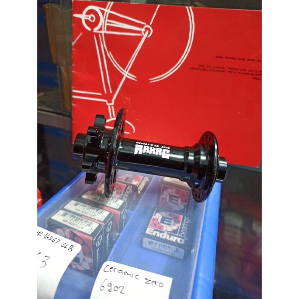 Hub TA15 x 110 mm Boost 32 Hole Nautilus Rakac