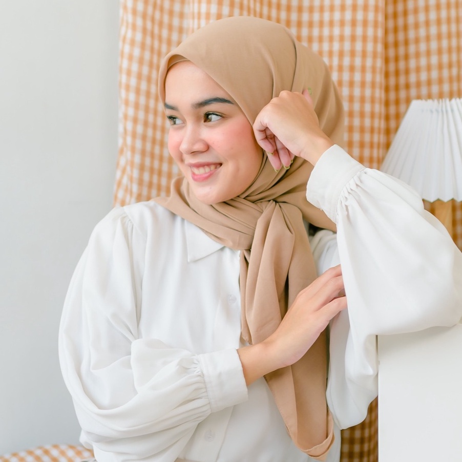 HIJAB BELLA SQUARE - HIJAB POLYCATTON  - KERUDUNG SEGI EMPAT BELLA SQUARE