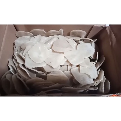 

Krupuk Mentah Rasa Bawang /Krecek Krupuk Pasir Lezat 1 Kg