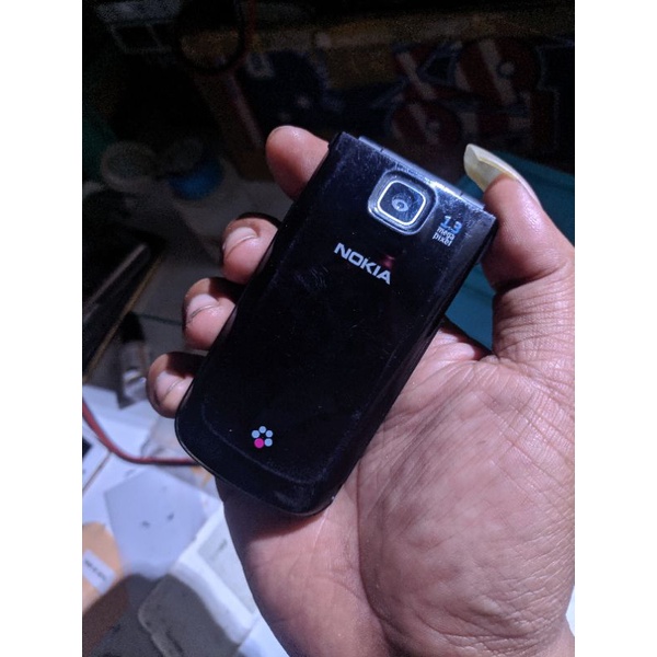 Nokia 2720 flip