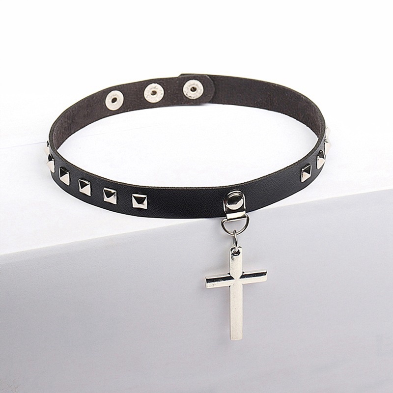 Retro Punk Pu Leather Collar Cross Vintage Rivet Leather Kalung Choker Untuk Wanita Fashion Kepribadian Pesta Dekorasi Perhiasan