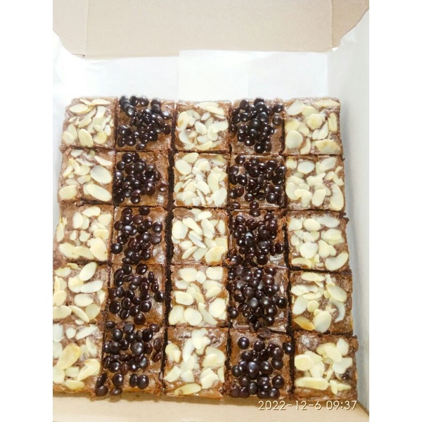 

Brownies fudgy sekat 20*20 isi 25 slice