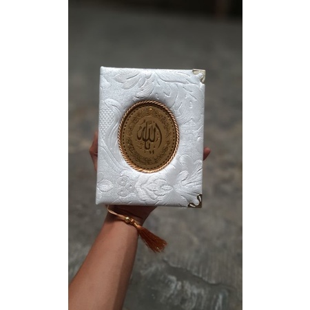 YASIN HARDCOVER BHAN NOVELITA PUTIH PLUS DOMPET