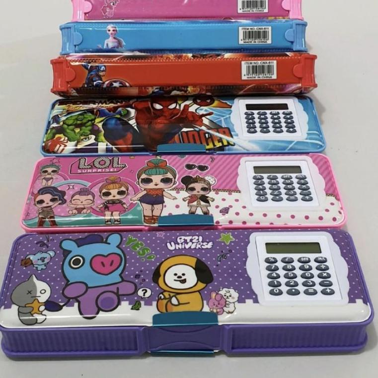 

Product[N94H]✓ kotak pensil ada kalkulator/pencil case KALKULATOR/TEMPAT PENSIL MAGNET KALKULATOR viral