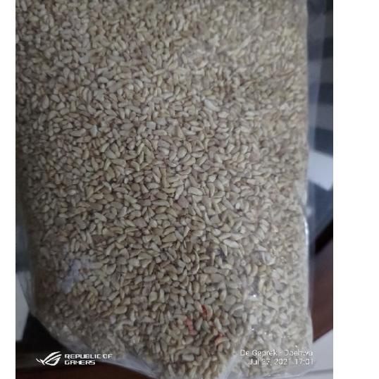 

레 kacang mede menir/kemasan/kiloan/kacang mede/remukan Special !