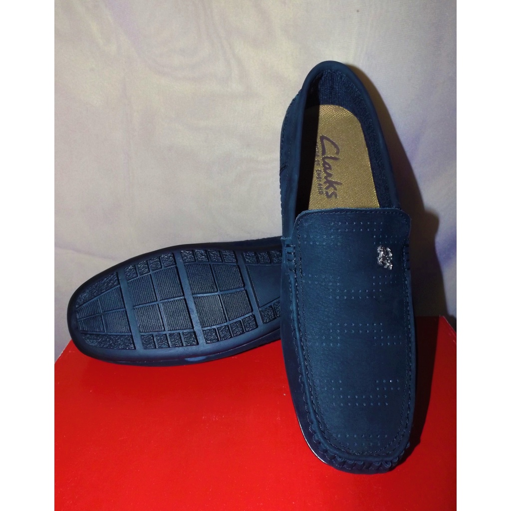 Sepatu Kulit Nubuck Clarks untuk Pria