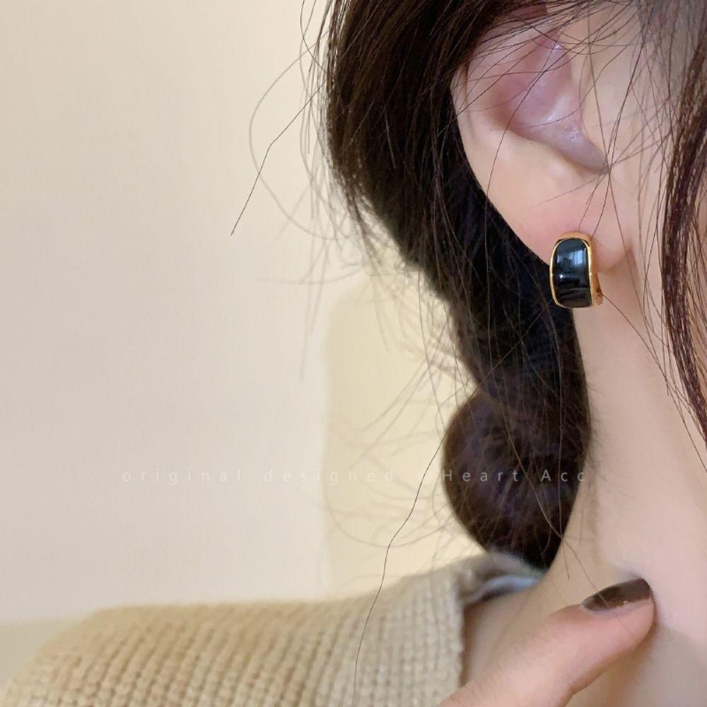 Mxbeauty Anting Wanita Kepribadian Geometris Tetes Minyak Perancis Mewah Fashion Manis Telinga Gesper