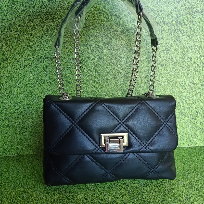 STRADIVARIUS CHAIN BAG