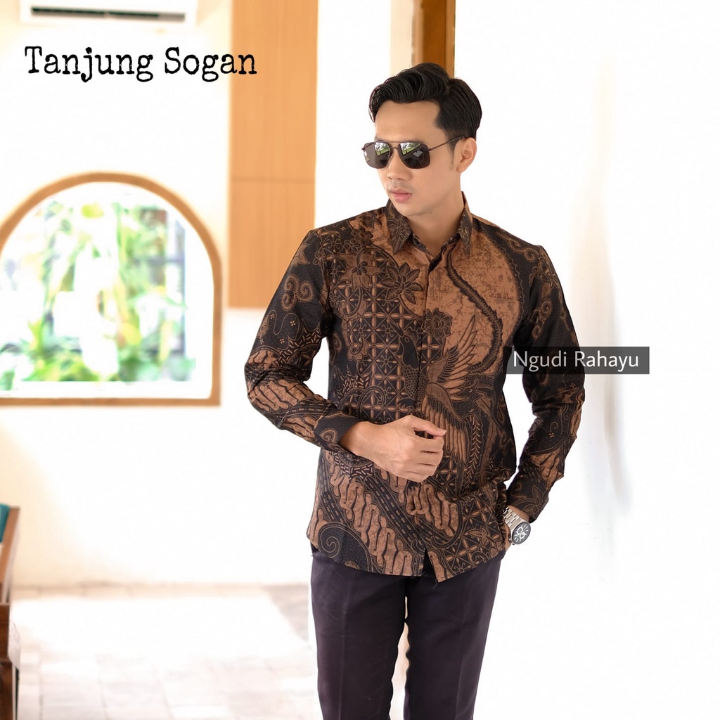 TANJUNG SOGAN NGUDI RAHAYU KEMEJA BATIKSOLOAMANAH LENGAN PANJANG PENDEK LAPIS FURING PREMIUM KATUN HALUS MAHKOTA DONGKER PARANG PETHUK TIRTO UTOMO KUSUMO JATI KEMBANG RAMBAT  PEKSI KENONGO ANGGORO MAWAR LIRIS GURDO TUNGGAL  PANJI LESMONO WIBISONO PEKSI