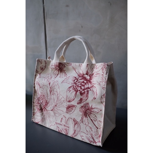 (READYSTOCK) TOILE DE JOUY PATTERNED TOTEBAG Canvass 30x14x25 cm // Tas Kanvas // Hampers bag