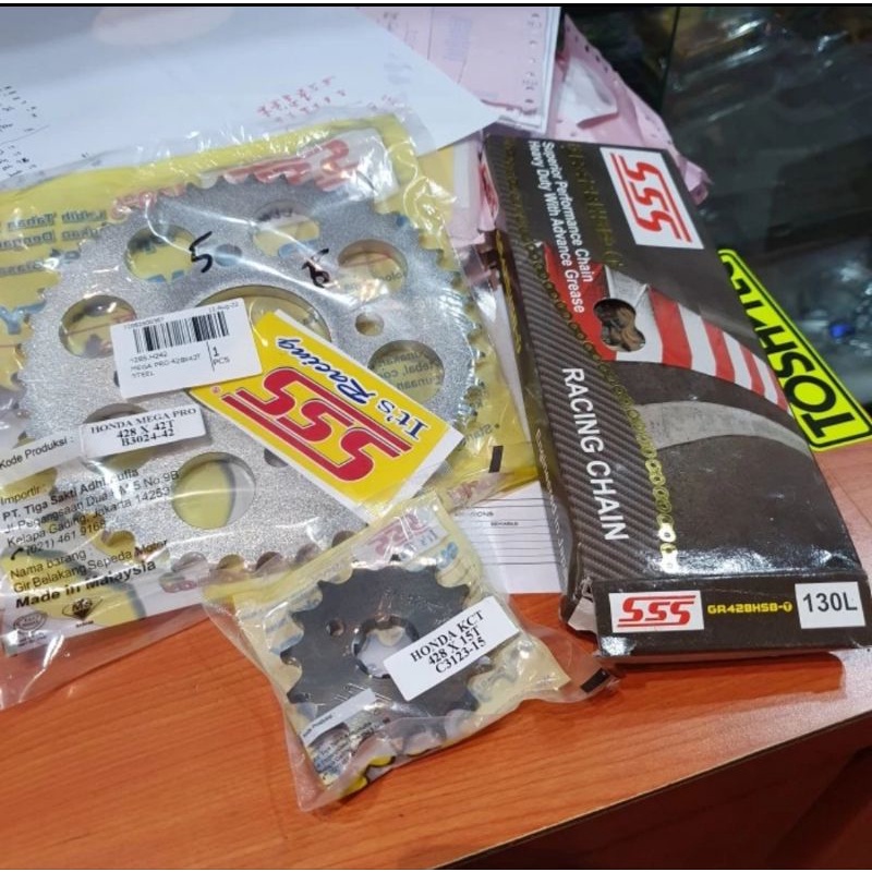 Gear set cb150r cbr150 cb 150 sonic mega pro sss hsbt 15 42 428 130 1 set