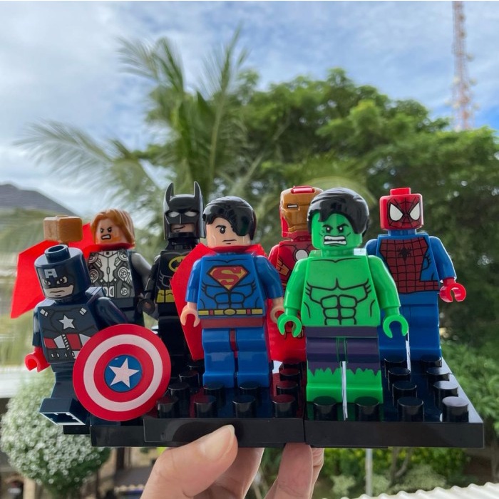 

PAJANGAN LEGO FIGURINE AVENGER MARVEL ISI 7CM