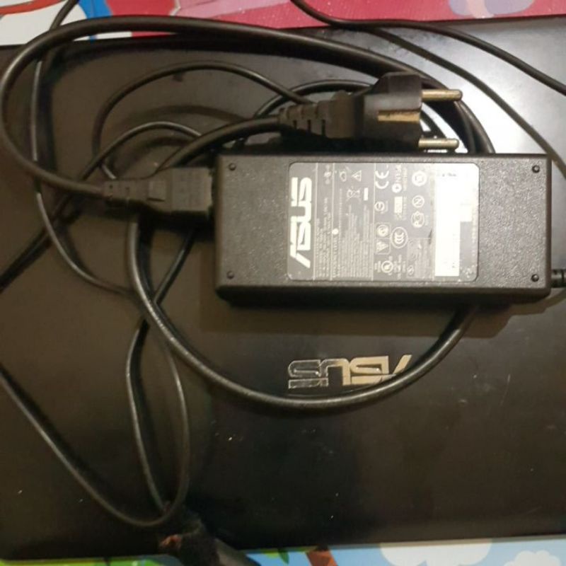 Laptop Asus bekas