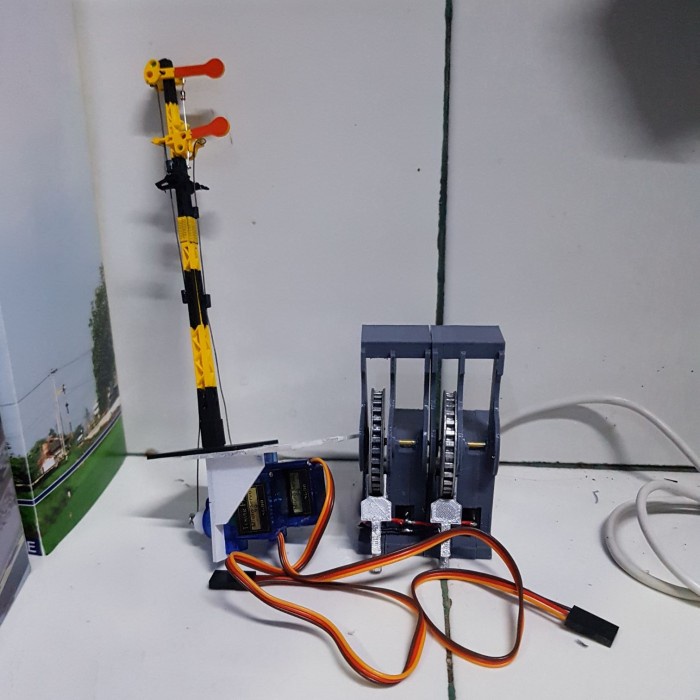 Semaphore / sinyal masuk mekanik servo set skala HO 1/87, mang irin