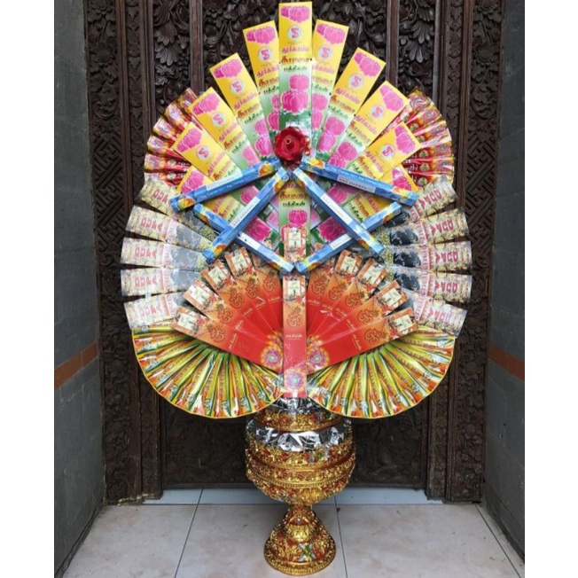 Parcel Galungan Dupa dan Wadah Dulang Tumpuk