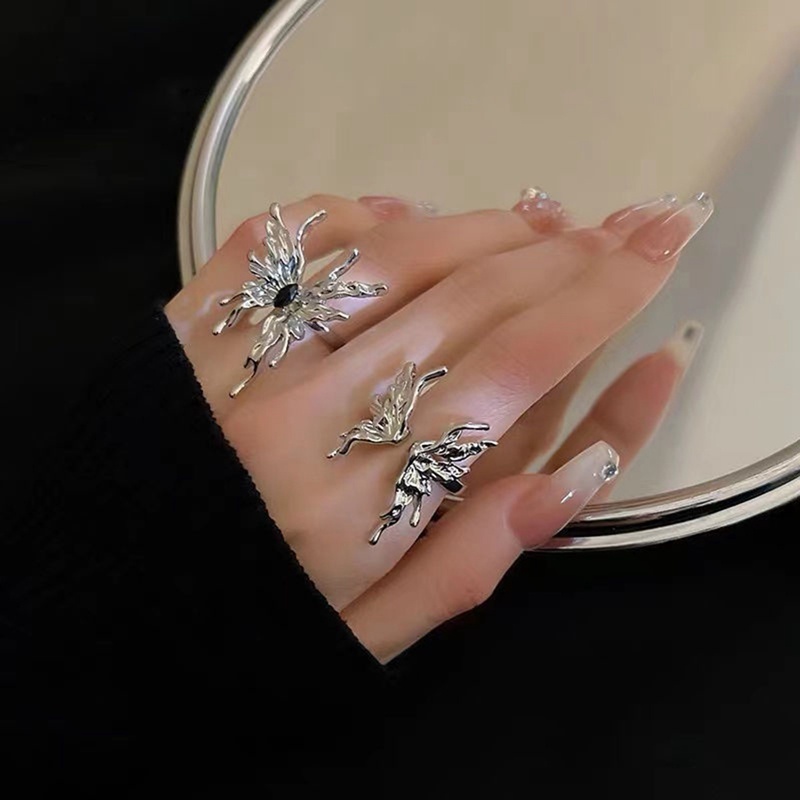 Cincin Kupu-Kupu Zirkon Vintage Baru Untuk Wanita Gothic Punk Fashion Berlebihan Jari Cincin Tren Perhiasan