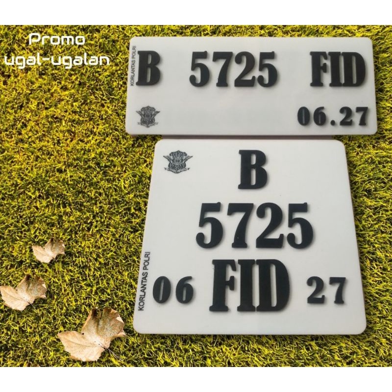 Plat Nomor Vespa Custom Rapi Acrylic Timbul Variasi Putih Hitam Di Tambah Baut Tanam Keren Murah Ori