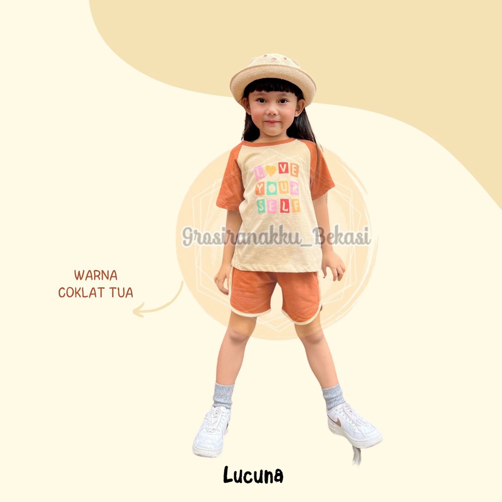 Setelan Anak Cewek Aksara Lucuna Warna Coklat Tua Size 1-5 THN