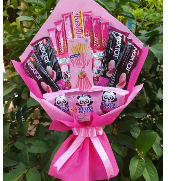 

Stok terbaru (S) Buket PINK CANTIK SILVERQUEEN MINI/paket/bingkisan Snack Ulang Tahun/Ultah/ Wisuda/Kado/Hadiah Pacar/sahabat/Sidang skripsi/seminar/santunan anak yatim
