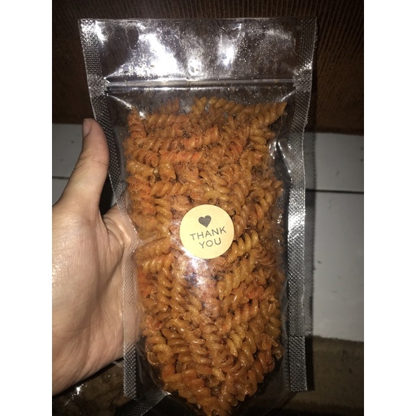 

Makroni spiral pedas