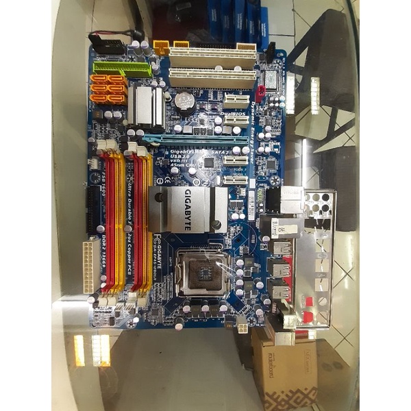 motherboard LGA 775 4 SLOT RAM / P45 OFF BOARD VGA GA-EP45-UD3LR