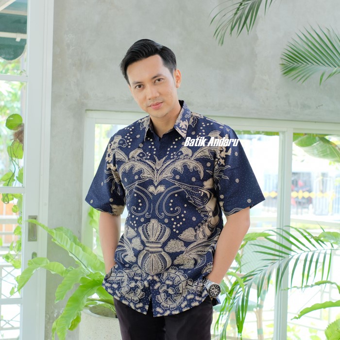 Batik Pria Lengan Pendek Modern Bahan Katun Solo Kualitas Premium Warna Biru Navy