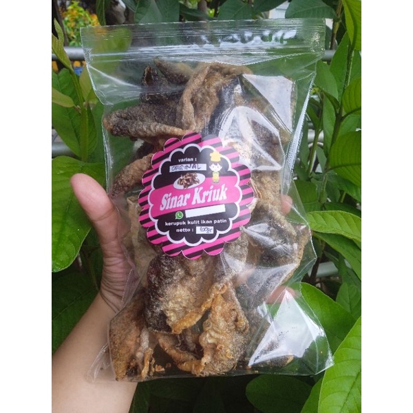 

KRUPUK KULIT IKAN PATIN MATANG kemasan 100gr