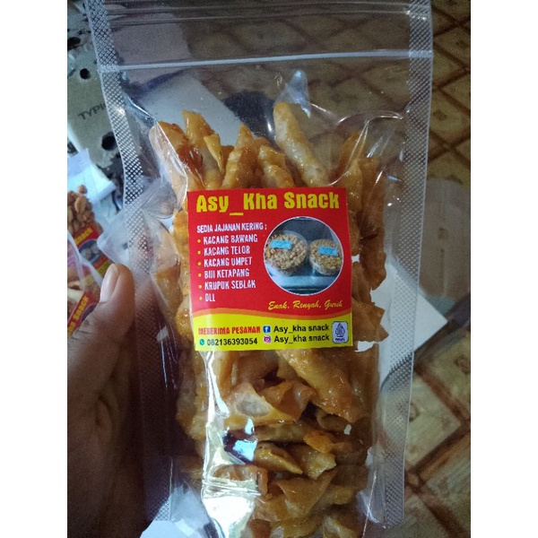 

kacang ngumpetan/kemal kemul