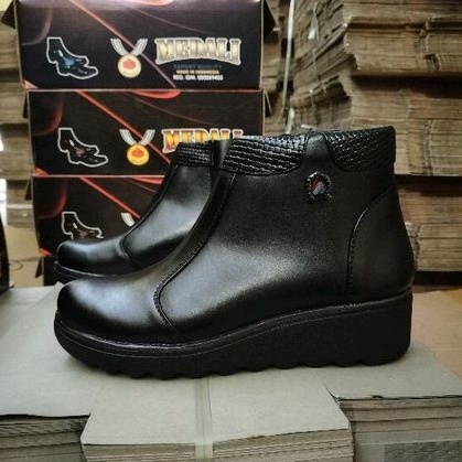 Sepatu kulit wanita boots Medali Dinas/Kantor sepatu kerja formal