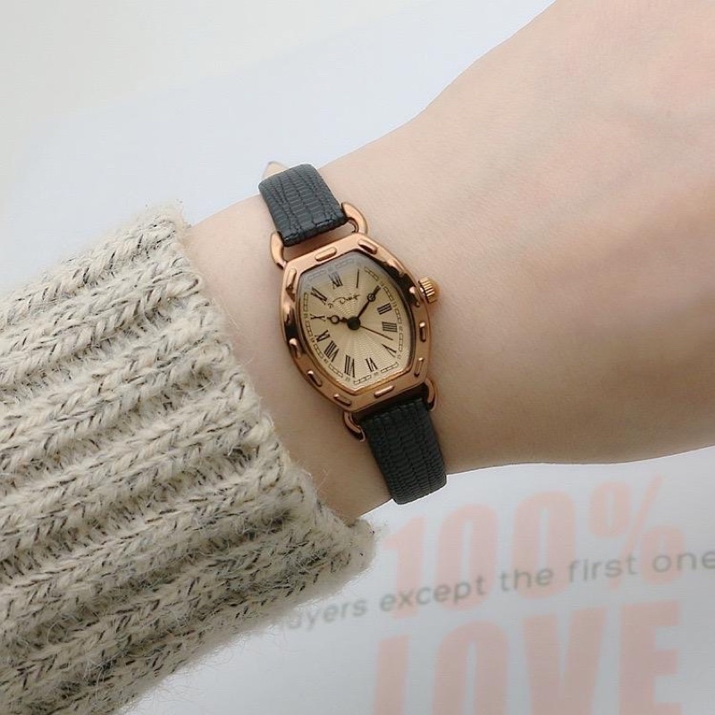 Jam Tangan Wanita RJ-88 Fashion Vintage Analog Korea Watch