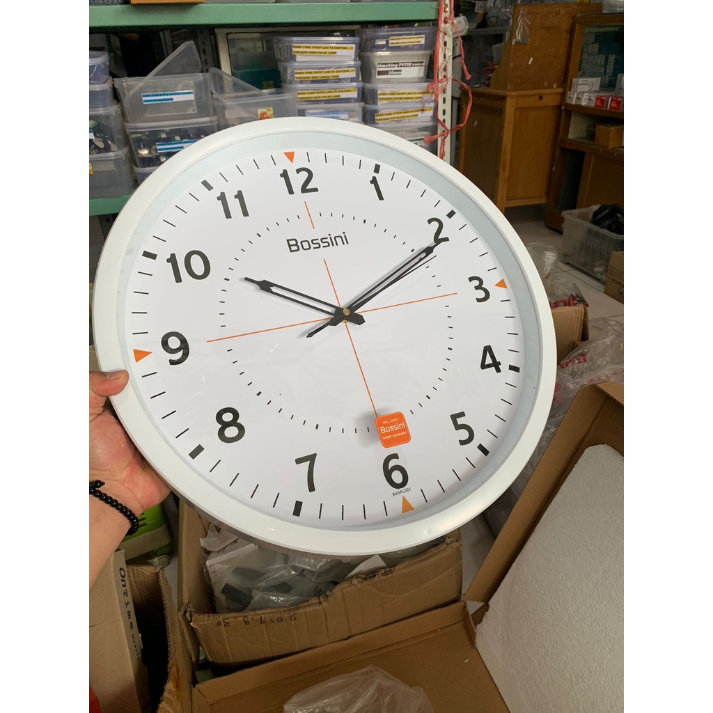 jam Dinding Besar Bossini Putih Minimalis besar 45CM