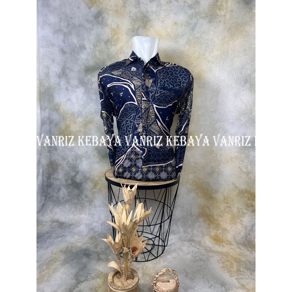 Vanriz Kebaya-Kemeja Batik Pria Lengan Panjang